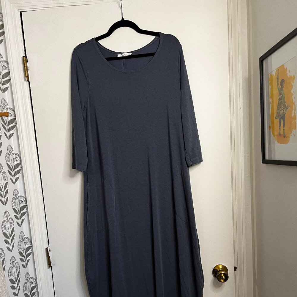 Bryn Walker barrel shaped maxi // slate blue // L POCKETS!